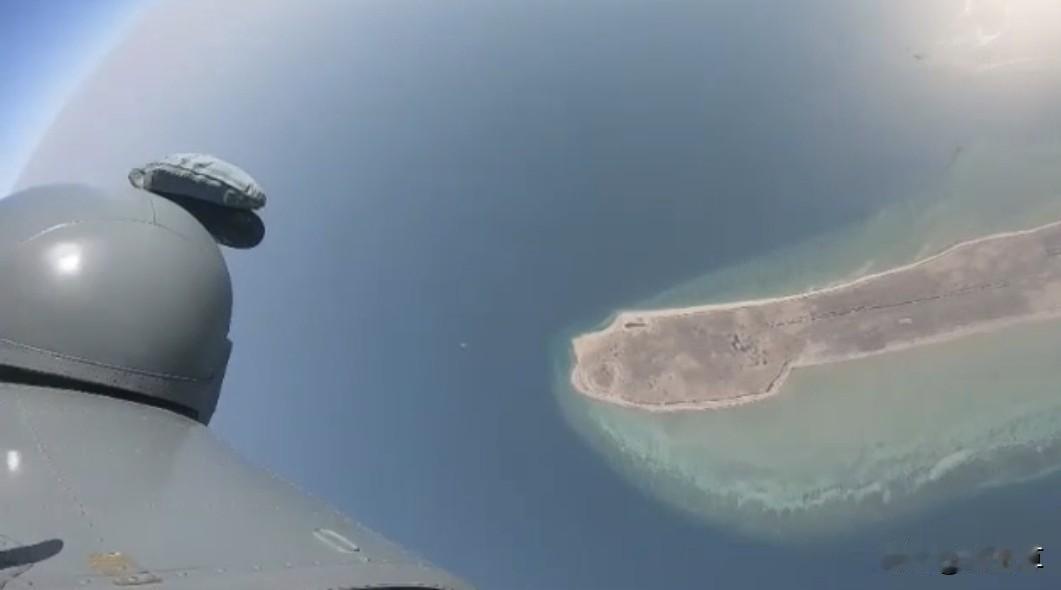 这次伊朗在波斯湾进行的演习内容很有意思。
作为一次联合演习，伊朗革命卫队这次模拟