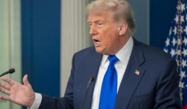 第三次世界大战”导火索？

如果中国拦截了美国的售台武器，会发生什么？这件事水很