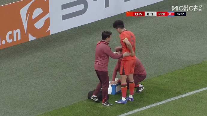 #彭啸伤退# CFA西安国际青年足球锦标赛，国足U23vs朝鲜U23。比赛第37