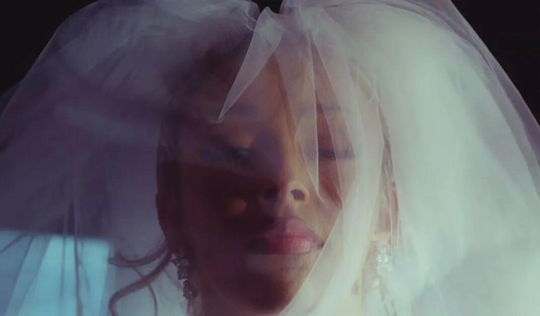 说唱歌手Doja Cat（朵佳·卡特）将于近日发布歌曲《Stranger》的音乐