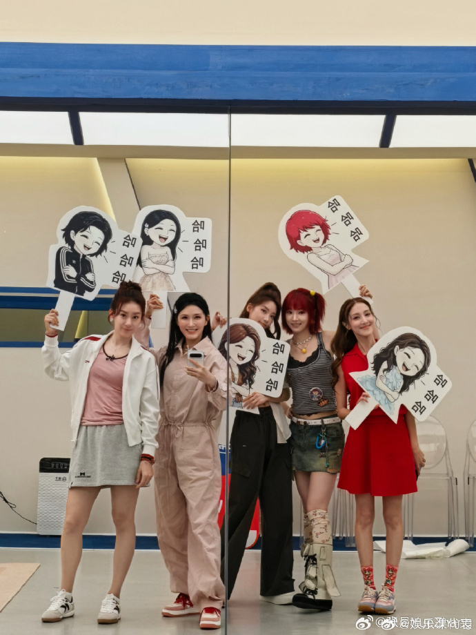张月发文回应侯宇淘汰：“你是京剧舞台上的角儿 ，下次见面，我要当你最忠实的听众，