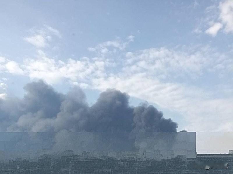 乌克兰无人机袭击刻赤渡口：有人员遇难，轮渡暂停运营

6月21日凌晨，乌方无人机