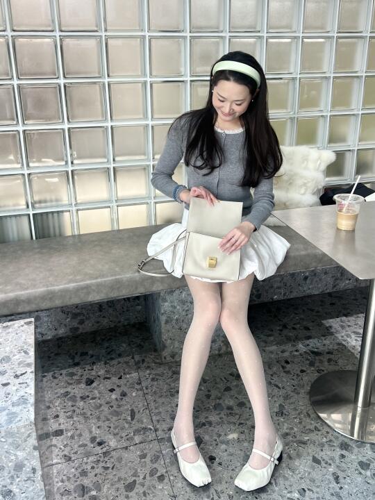 今日份灰色系穿搭live图