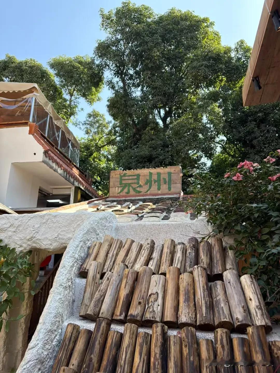 这个春节看朋友圈了里各种旅游照片，不敢说90%，起码也有80%的朋友都是在福建和