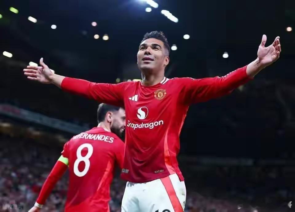 卡塞米罗今夏将离开曼联！！！北京时间23日凌晨，曼联官方宣布，33岁的巴西球员卡