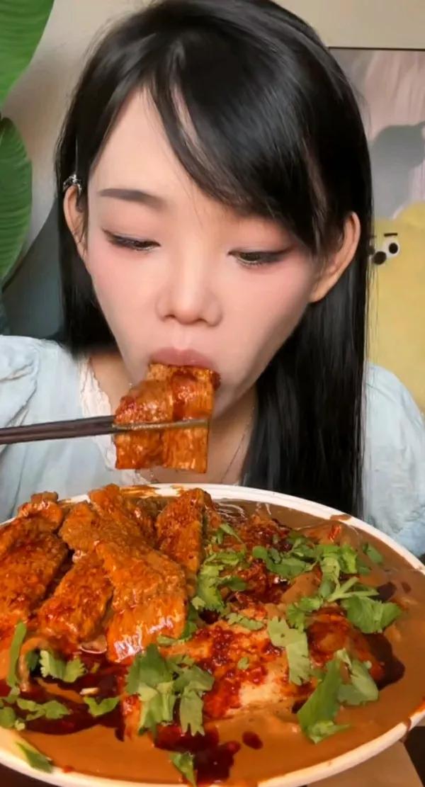 素手轻托香，美味入口心。#麻辣鲜香滋味足# #美食好滋味🥰# #佳人美食分享#