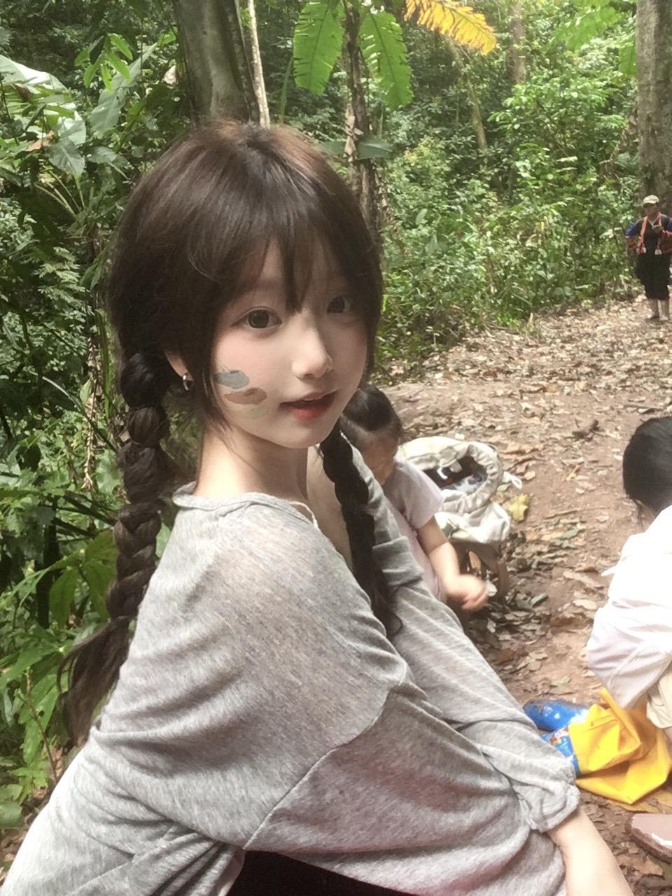 你说永远的时候我不屑一顾 然后偷偷信了