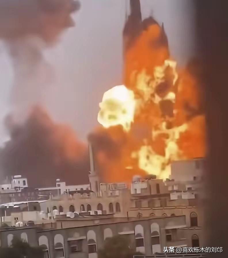 前一天还拍胸脯放话
第二天就重开本·古里安国际机场，让民众生活回归正轨。结果话音