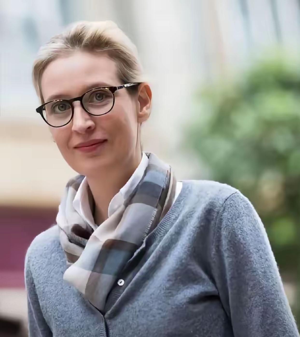 铁娘子魏德尔发声质疑：持续援乌是否合理？
         3月13日，德国选择