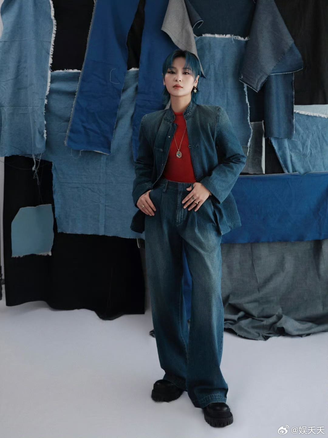 周笔畅唱粤语好抓人 没听过《月半小夜曲》的，快去补课！这个版本绝对封神！ ​​​