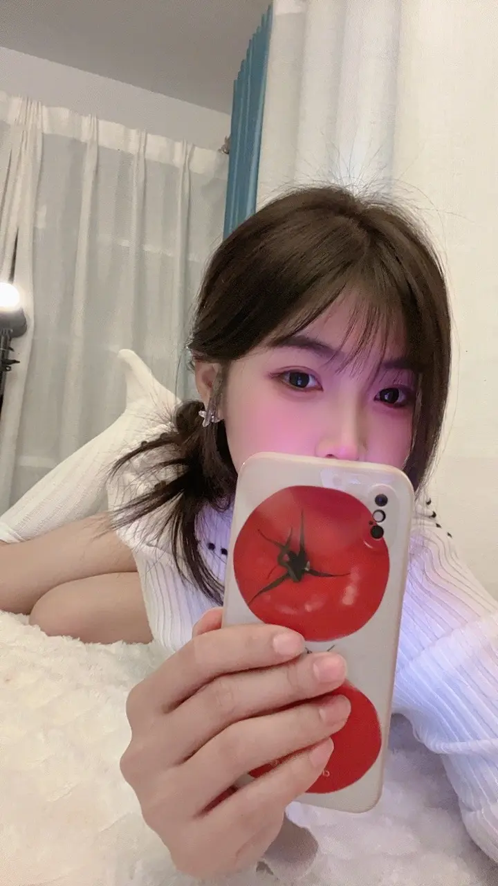 成功的聪明主播太多了， 我必须为笨蛋争口气！