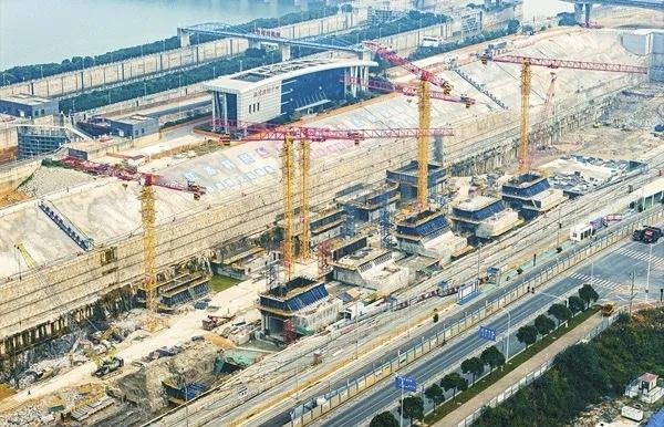 作为湖南“出江入海”核心通道与国家高等级航道网重点项目，湘江长沙至城陵矶一级航道