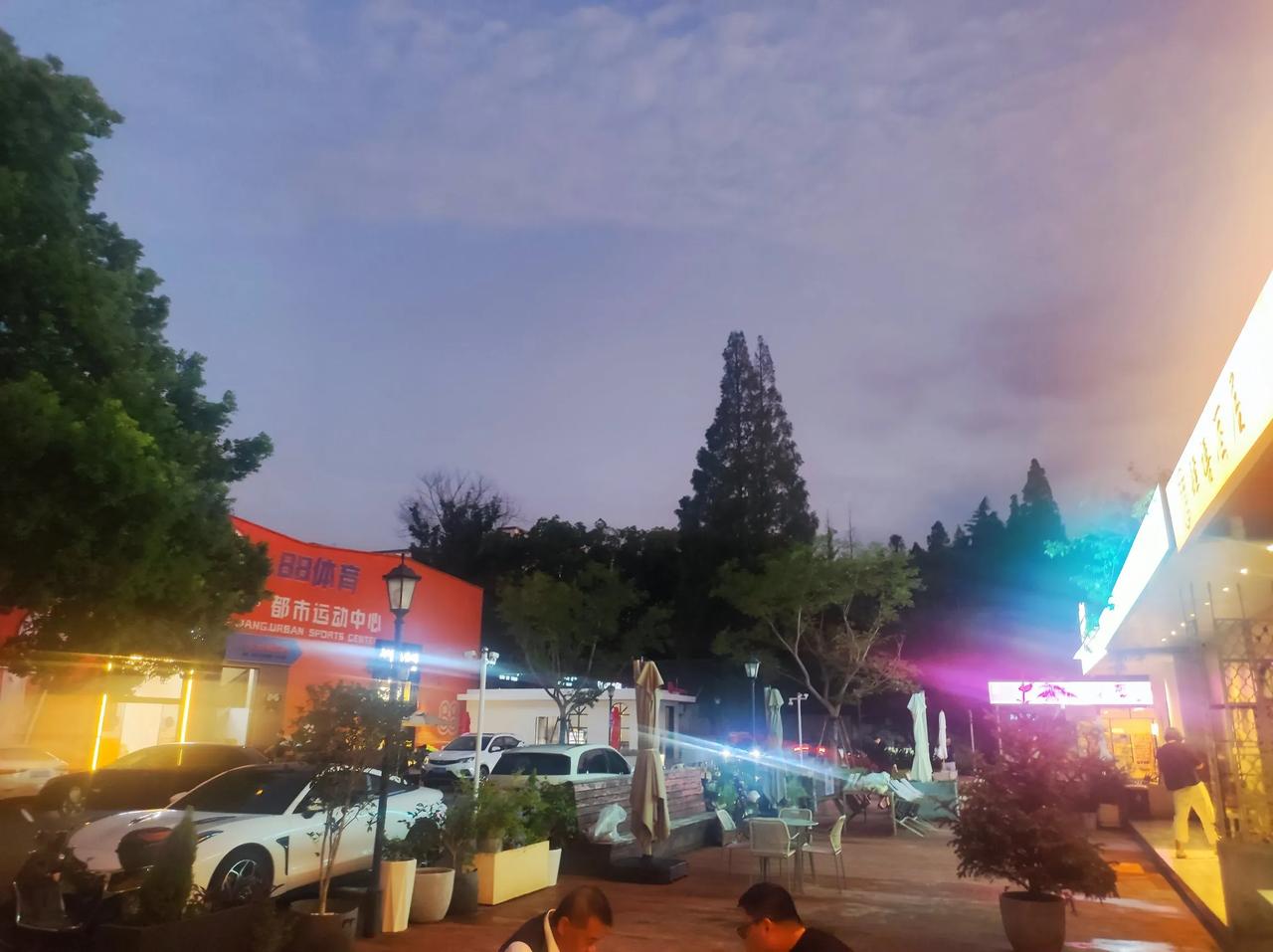 袜子弄，一个传说中和元朝黄道婆有关的地方，当今夏天穿袜子🧦已稀松平常，可是在六