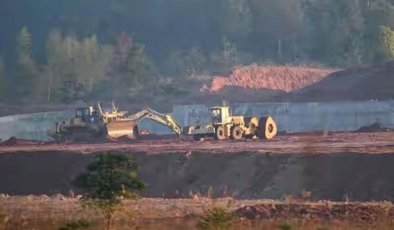 高市早苗对华喊话，给了两个选择，话音刚落，学者：动用稀土牌