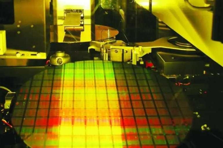 高中学历骗子伪造履历，竟成江苏科技大学“首席科学家”，学校回应来了！
 
高校人