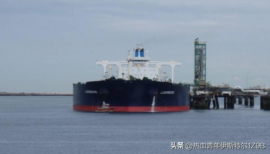 在24小时内，伊朗袭击了2艘穿越霍尔木兹海峡、载有约400万桶石油的沙特超级油轮