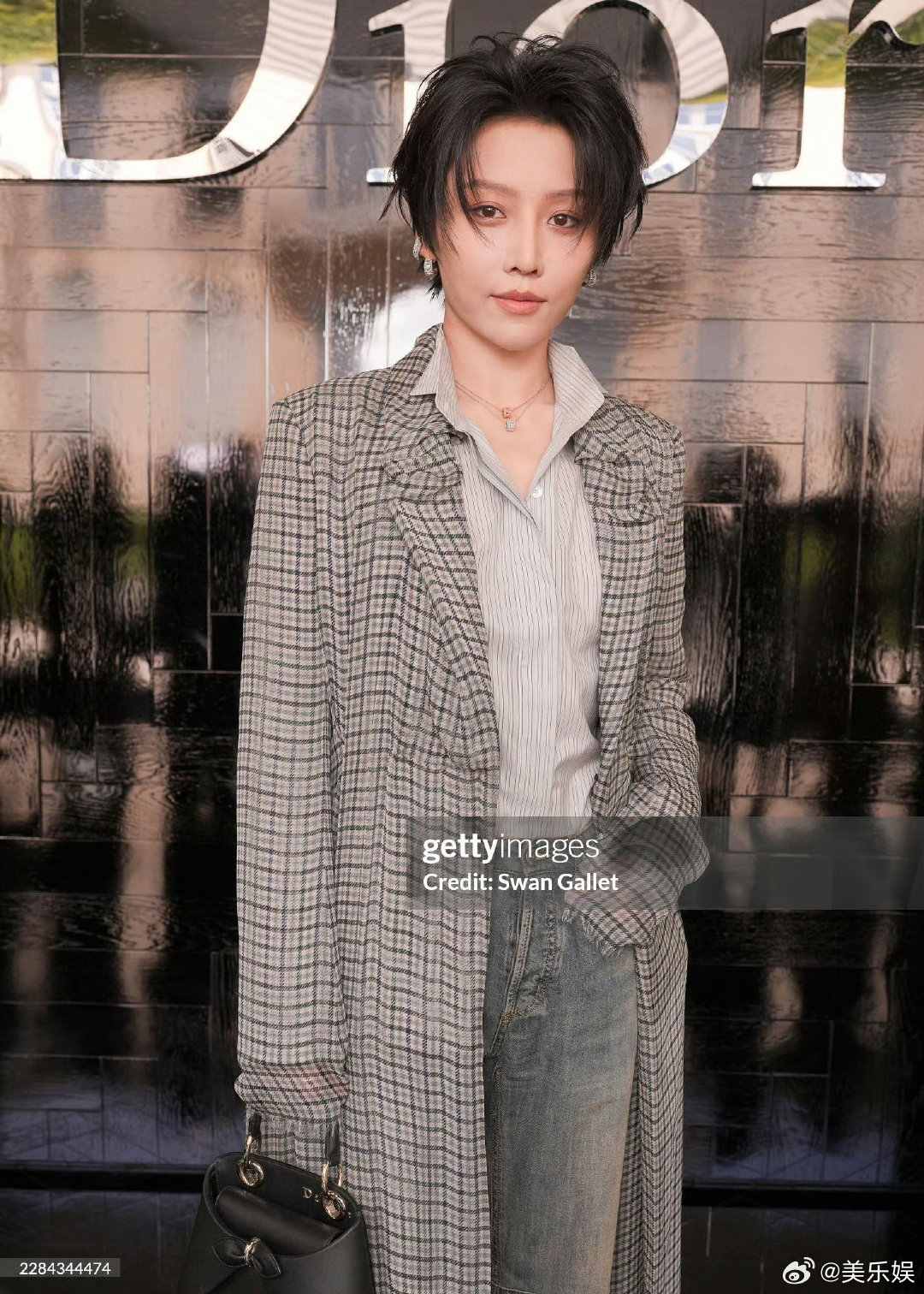 刘雨昕高定时装周g社生图 g社是刘雨昕站姐吧 巴黎高定时装周迪奥秀场实时路透更新