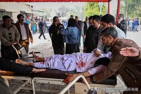 风雨飘摇
俄罗斯国防部一名中将在首都莫斯科的一栋居民楼中遭到枪击，已住院治疗。