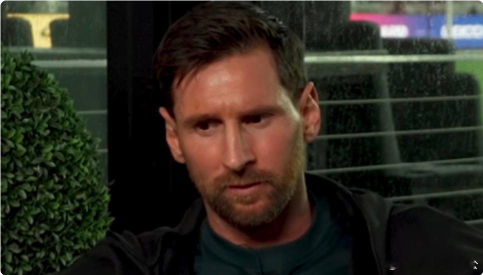 曾在生涯某阶段遭遇到阿根廷国内批评梅西：“那些批评曾让我心如刀割，那时候我在巴塞