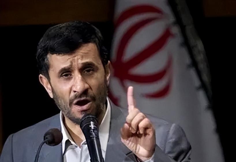 内贾德遇害后！伊朗宣布，林肯号航母遭四枚导弹袭击。

3月1日，德黑兰上空传来爆