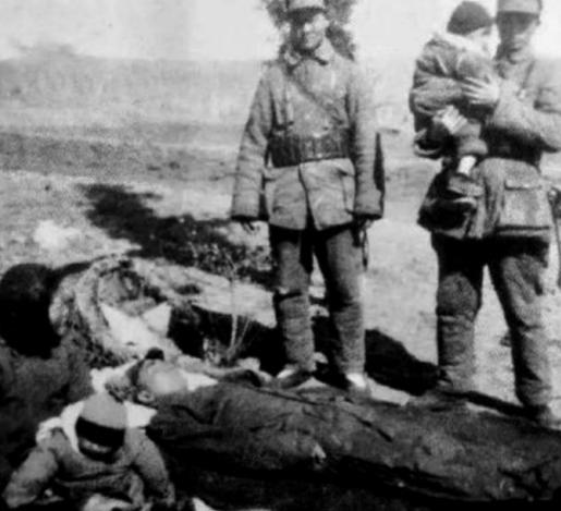 1947年2月，华东野战军副参谋长张元寿壮烈牺牲，在安葬前，他的妻子胡志年带着两