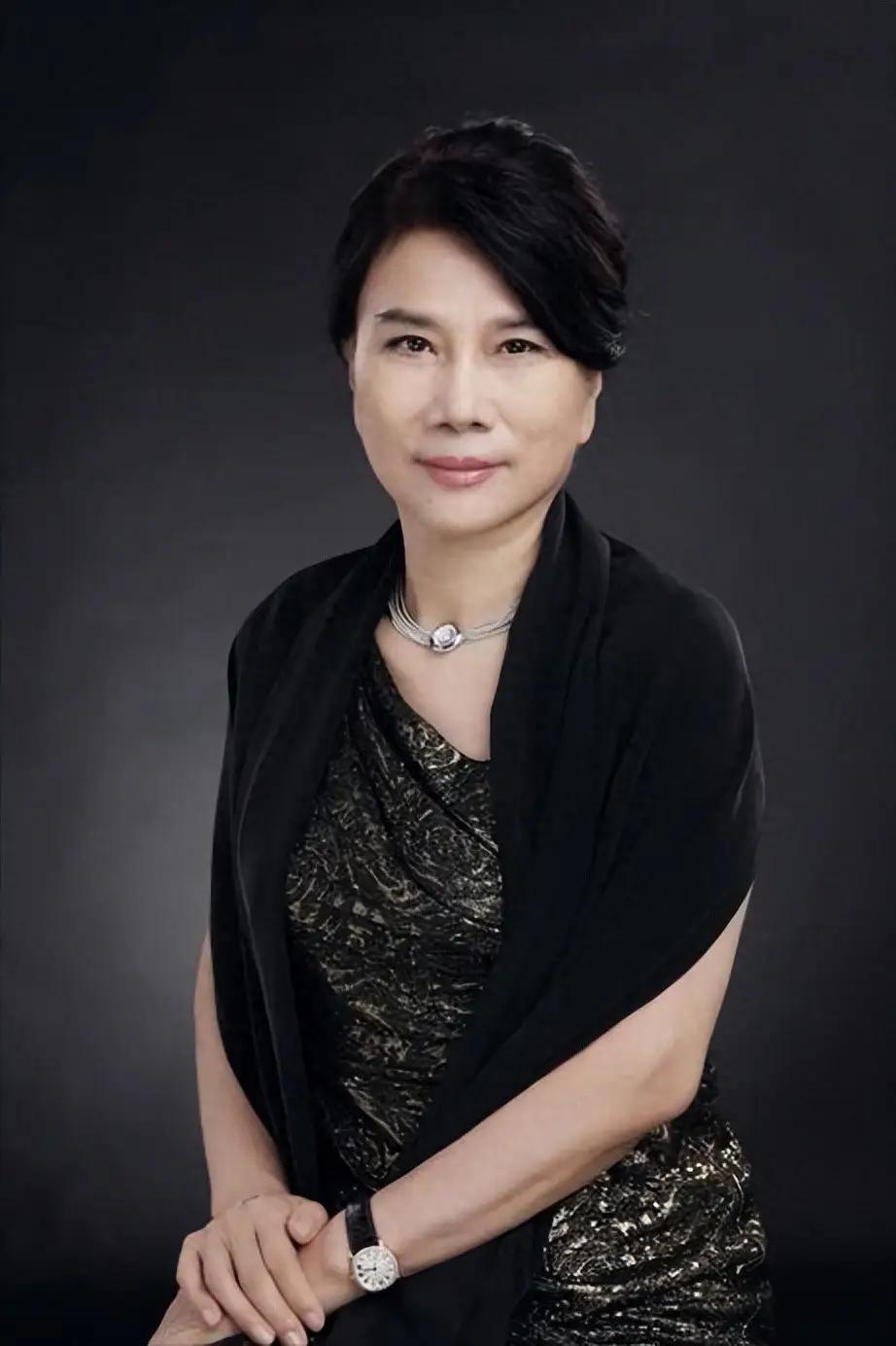 董明珠股东大会一句话炸锅！"家电不换格力，凭什么分红"，话糙理不糙？

6 月 