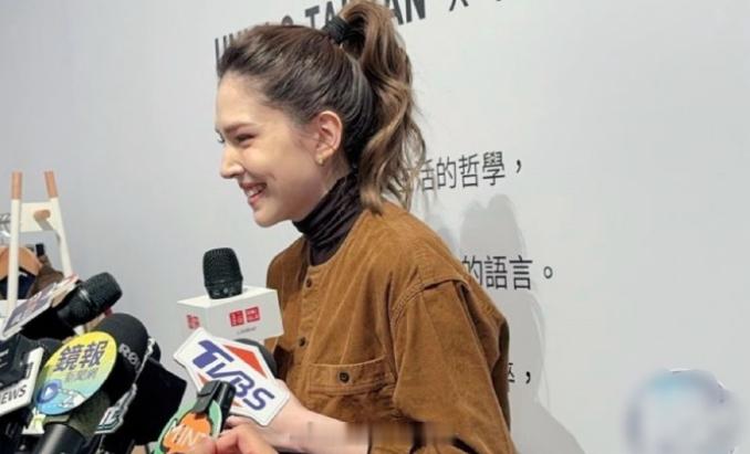 许玮甯说不排斥生二胎 “不排斥，顺其自然。” ​​​