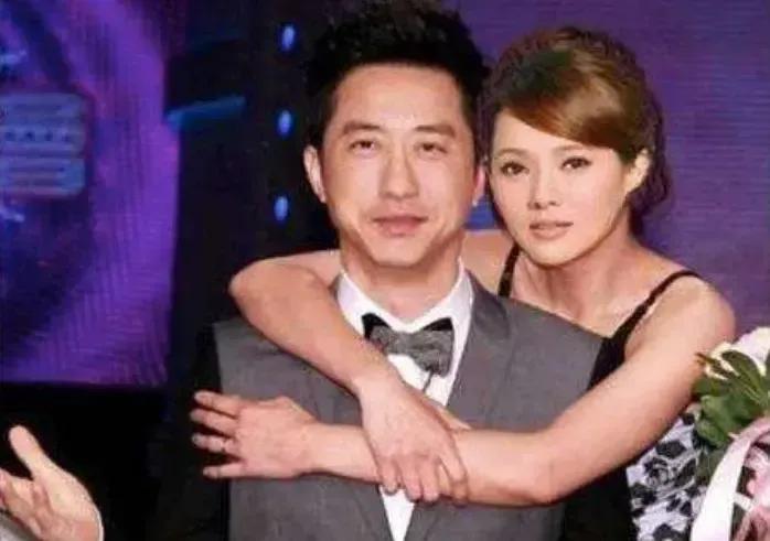 庾澄庆，登上热搜！

6月20日，就在大小S嗑药一事被传得沸沸扬扬时，一向低调的
