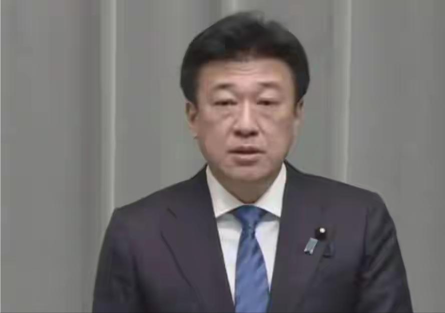 美国的话也不管用了，日本准备一条道走到黑。台湾军事专家：日本军队有可能被全歼。