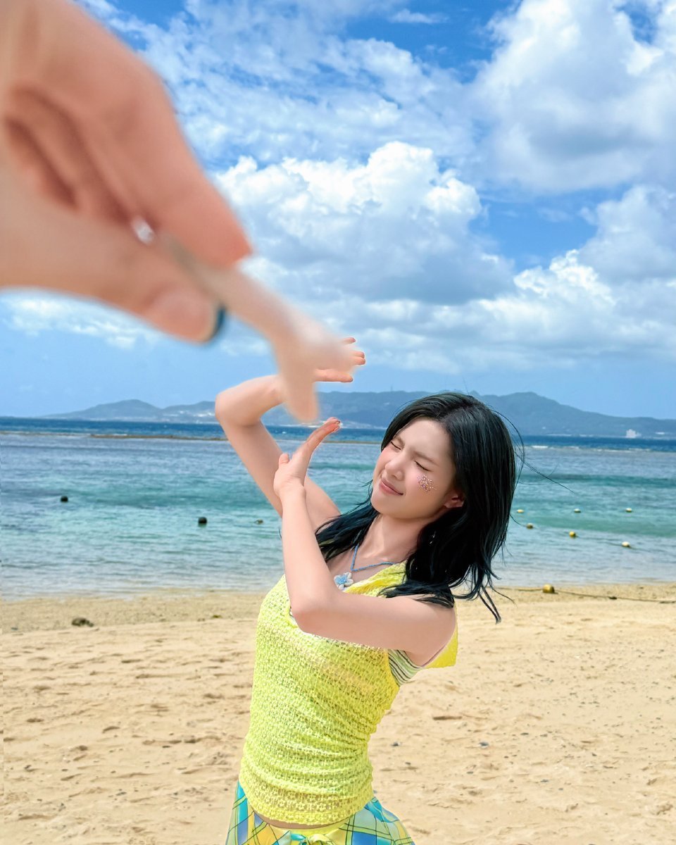 所有人感受俊美脸蛋和伟大的肩颈… 