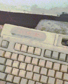 抓到你了
伪装成学习机的小霸王