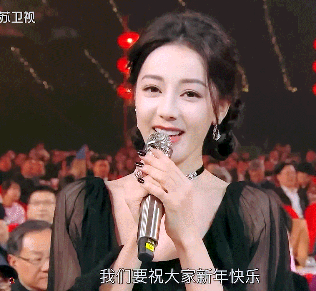 迪丽热巴路虎卫士全驭代言人迪丽热巴 dlrb 迪丽热巴 善良不仅是一种品质，也是