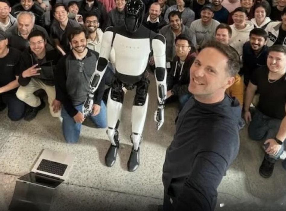 前特斯拉高管出任现代集团顾问1月16日，现代集团正式宣布聘请前特斯拉高管米兰·科