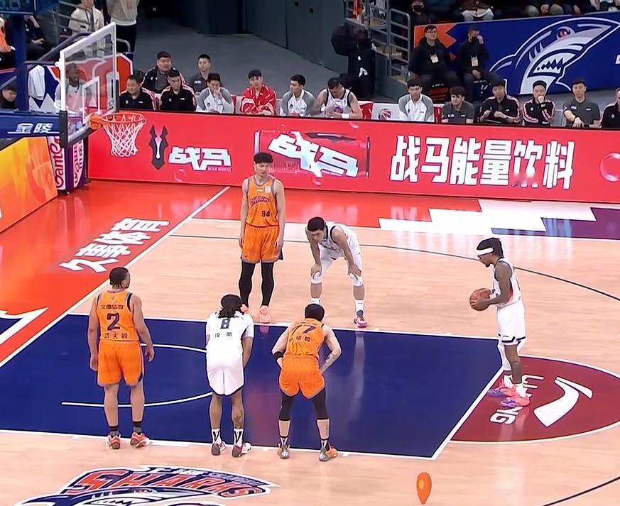 上海久事山东高速，王哲林和陶汉林谁更强硬？数据不会说谎
上海男篮半场70分领先山