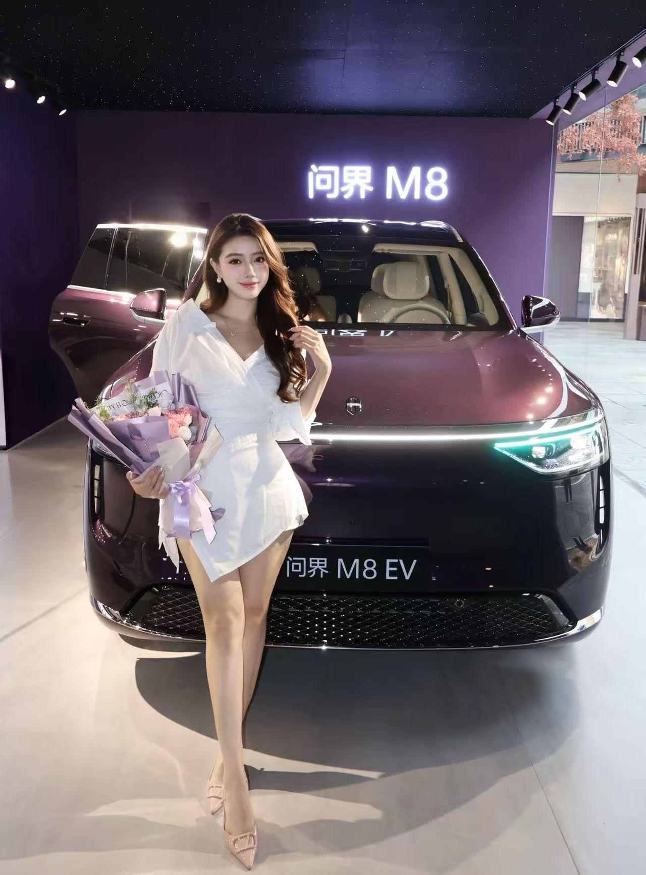 享受属于我的紫调时刻，随时随地沉浸在自己的世界，当夜紫成为流动的风景，