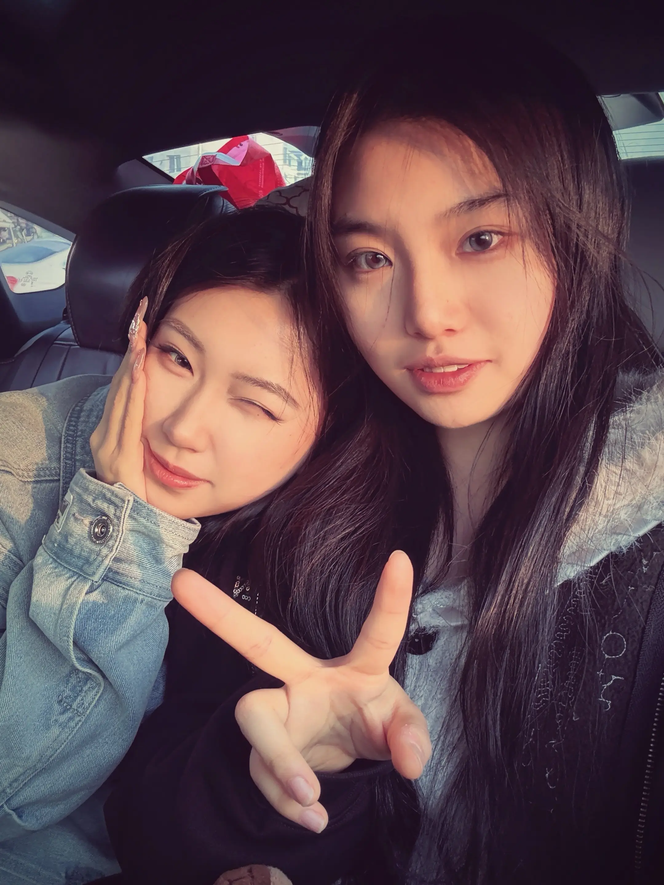 合拍 ✌︎❛‿˂̵