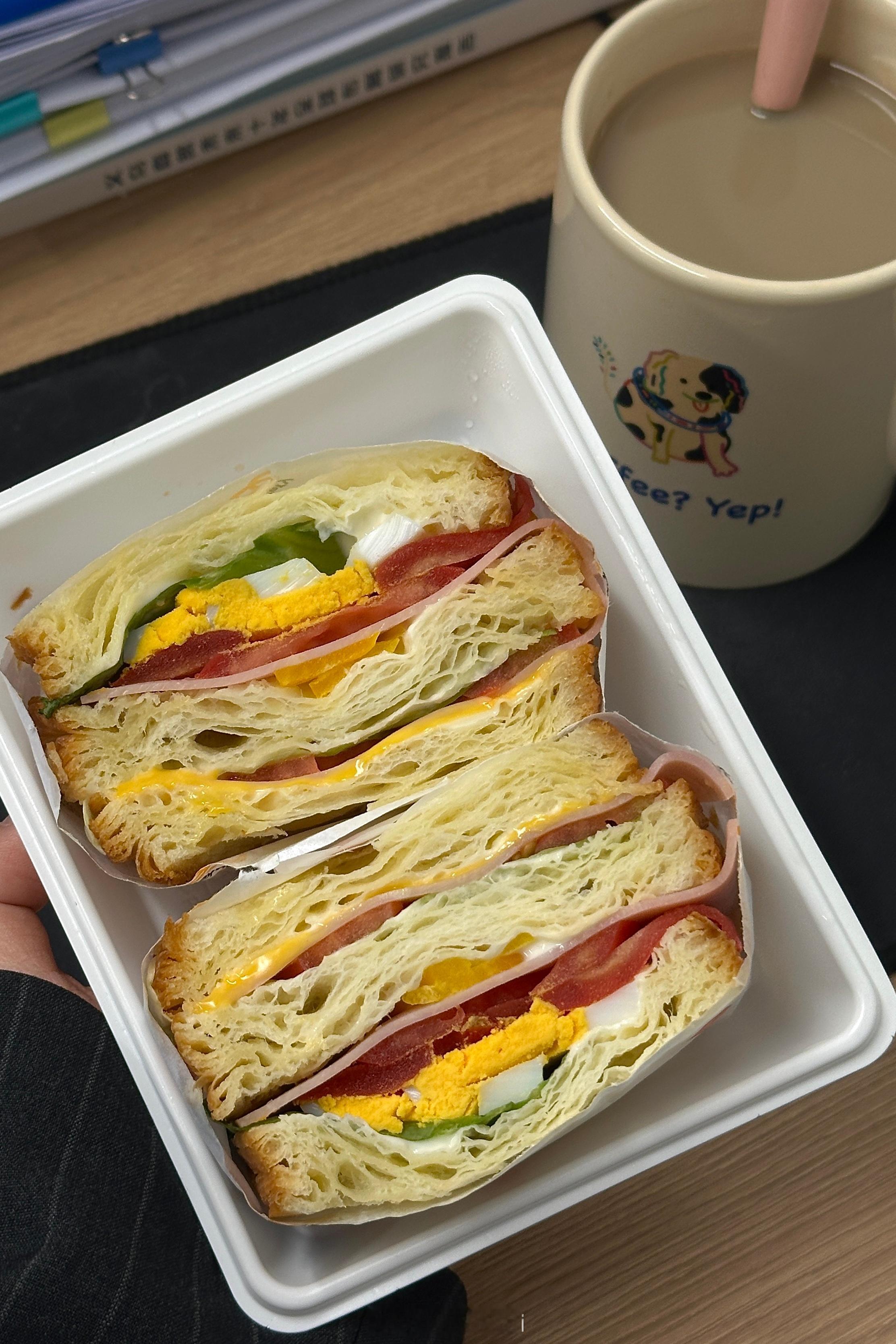 爱吃早餐的小女孩能坏到哪去 ​​​