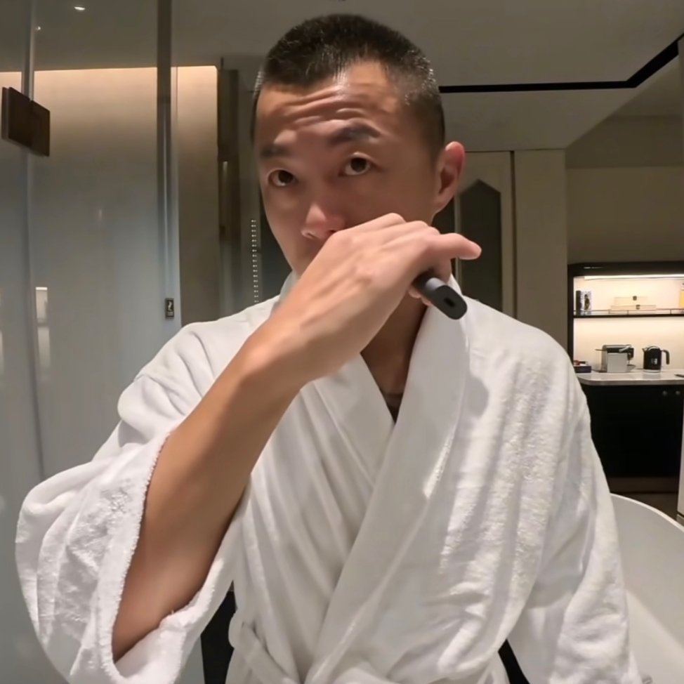 陈桑真是劳模。 ​​​