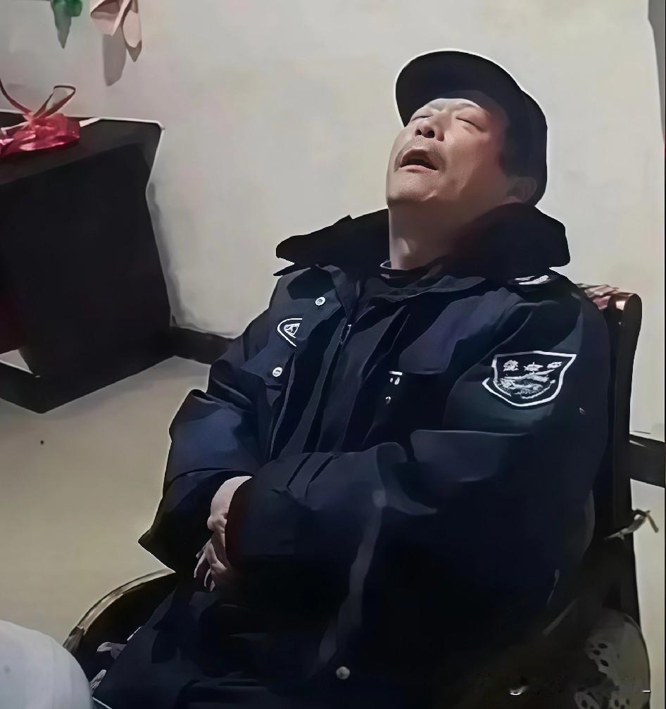 毫无人性！
连正常生理需求都不放过！
这数字看得我有点恍惚。

一天干18个小时