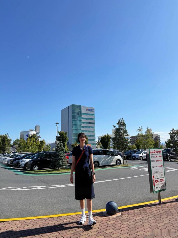 国际排坛动态越南女排分不清楚越南媒体是不是在内涵碧泉…… [允悲]陈氏清翠在日本