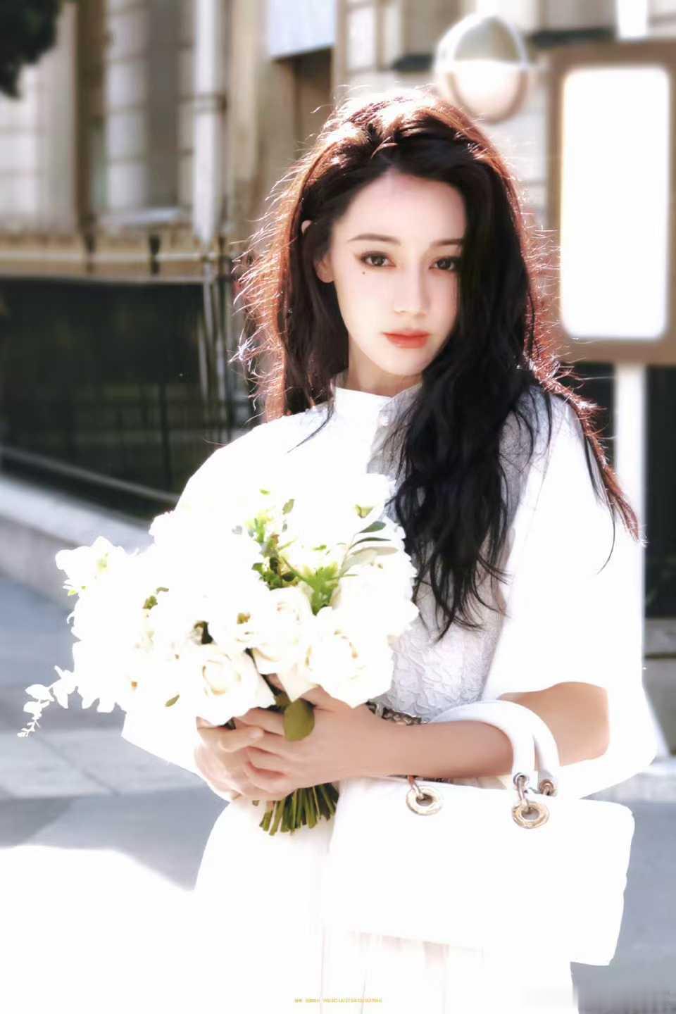 迪丽热巴迪丽热巴0603生日快乐 dlrb 今天星期巴 dlrb 迪丽热巴我喜欢