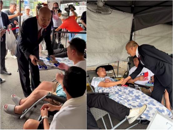 韩国瑜凯道探望绝食青年，全程不到两分钟却释放了一个关键信号。
 
7月23日下午