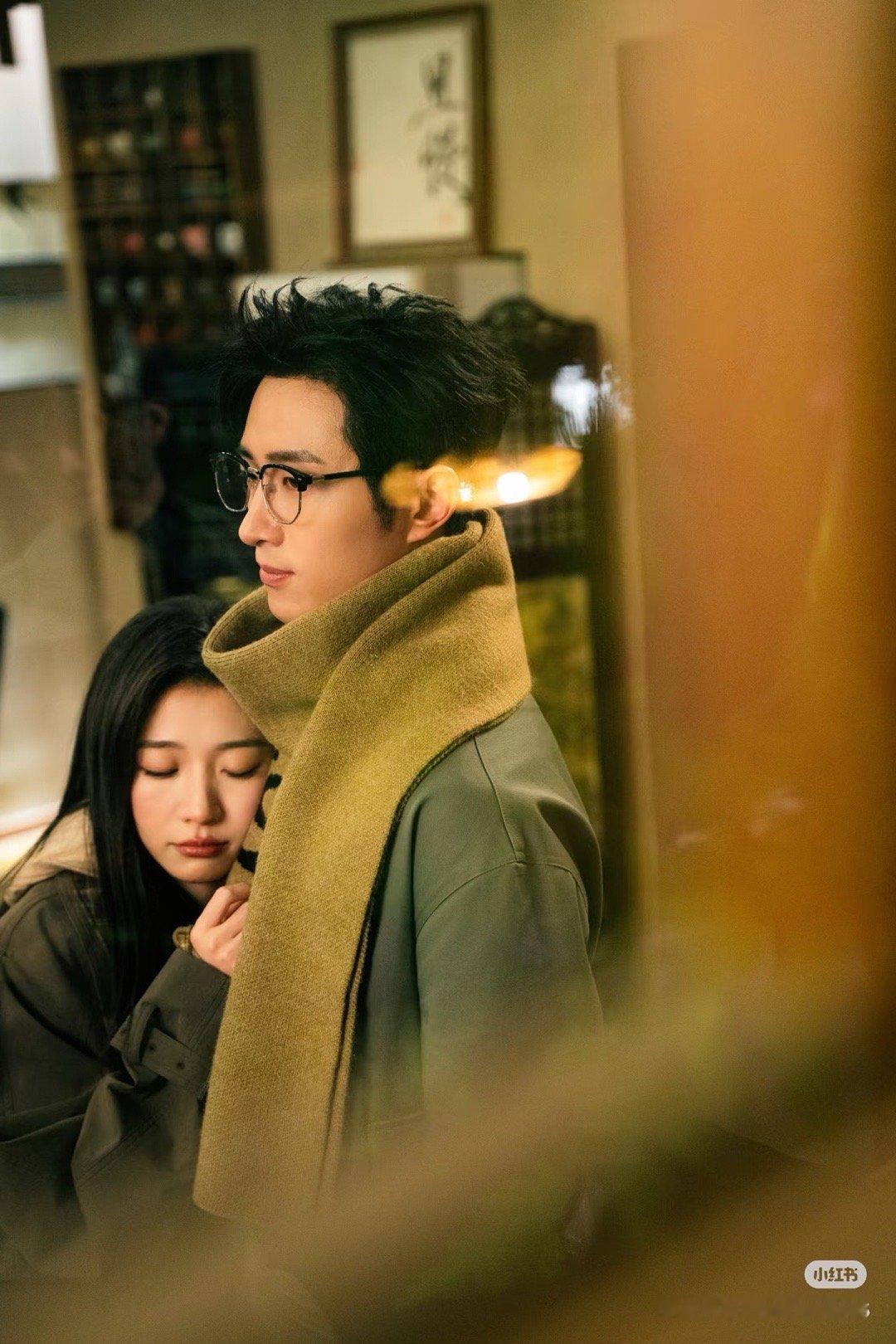 知京冬风雪夯爆了 成年人的爱情哪有那么多轰轰烈烈，不过是他记住她不爱吃香菜，是她