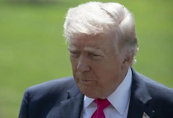 特朗普又放狠话：分分钟逼伊朗弃核，结果前脚刚吹完牛，后脚就被伊朗狠狠打脸，简直比