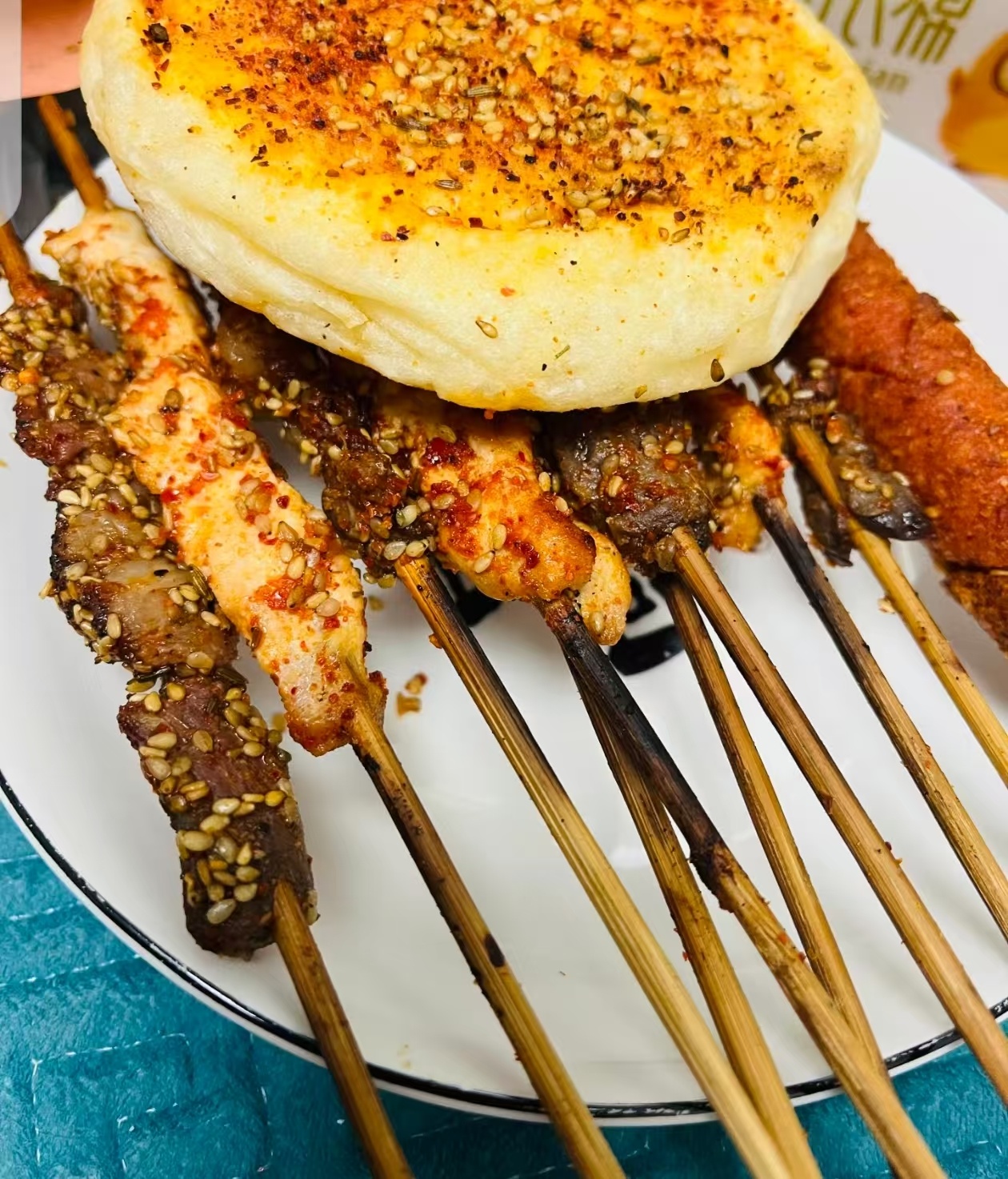 在春节备货的忙碌节点，此次功能扩容恰如其分地舒缓了人们的焦虑。从休闲饮品到年货刚