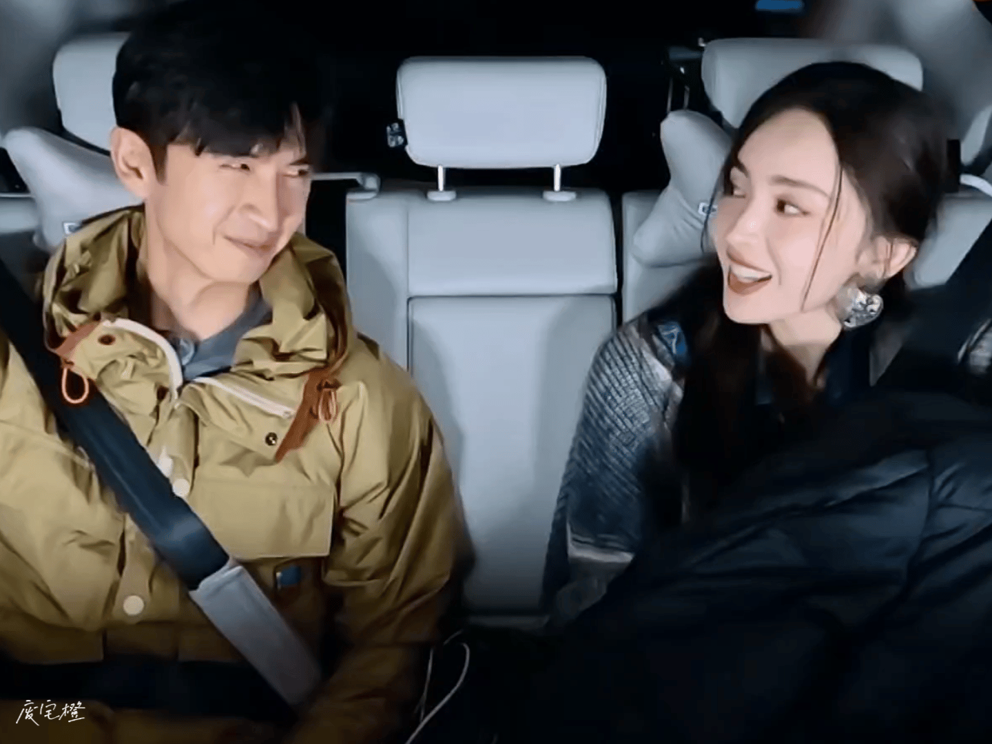 曝娜扎和张云龙感情现状网友说，感觉他俩看上去颜值不般配，你们怎么？ 