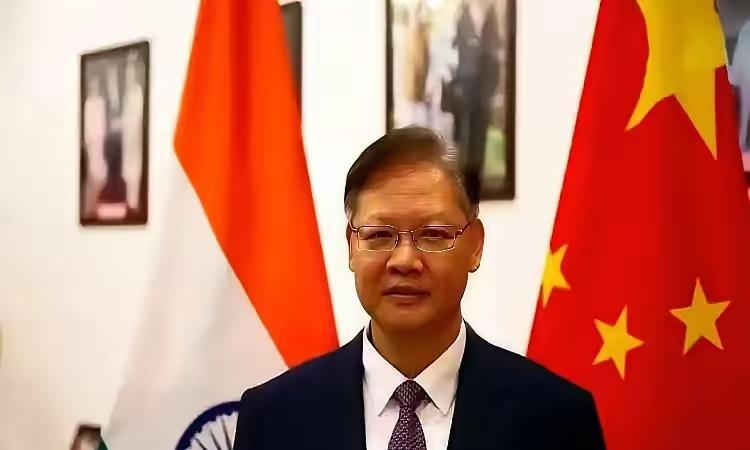 这事儿绝了。咱们驻印度的大使，居然被咱们自己人给冲了。

这事闹大了，驻印度大使