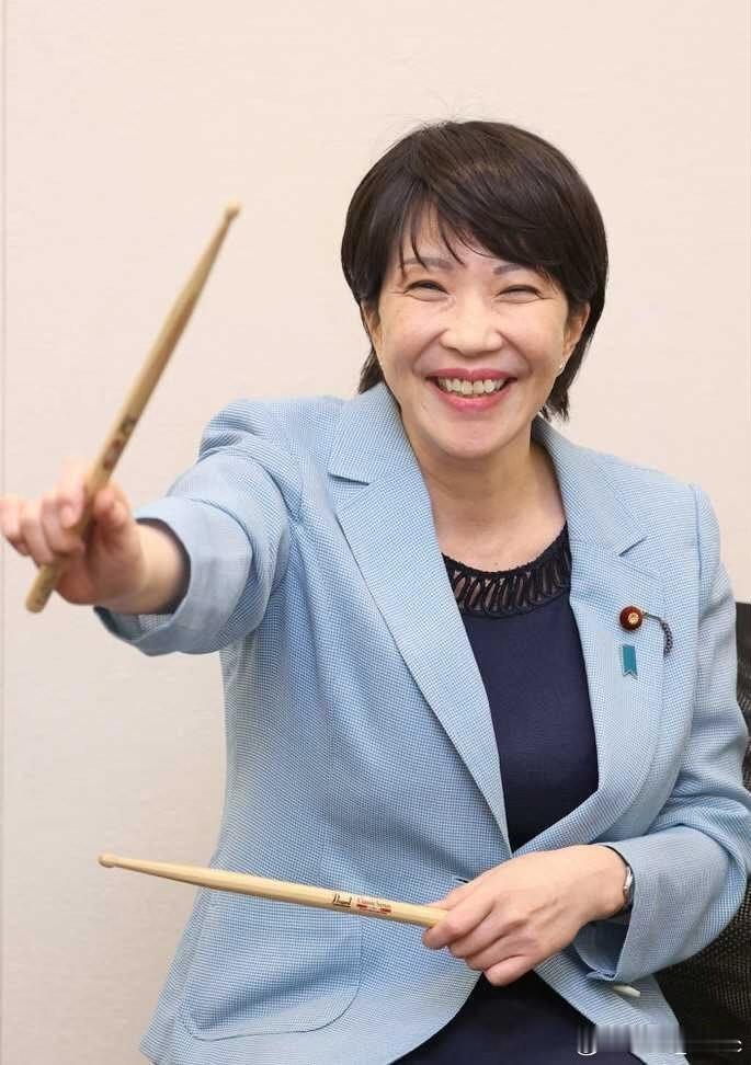 [酷拽][酷拽][酷拽]
《日本经济新闻》报道，尽管选战仍处在初期阶段，但自民党