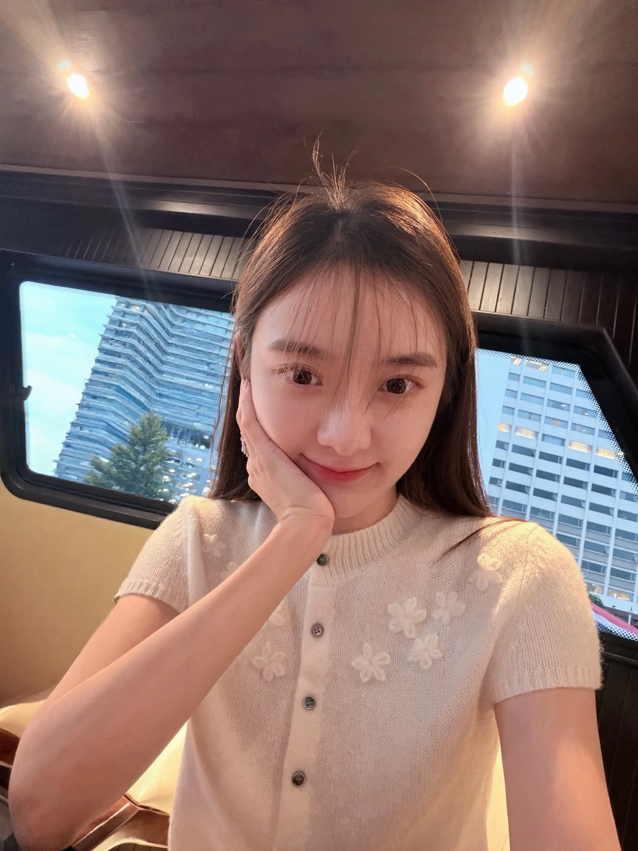 为什么作品自动部分人可见呀 能看到的点赞