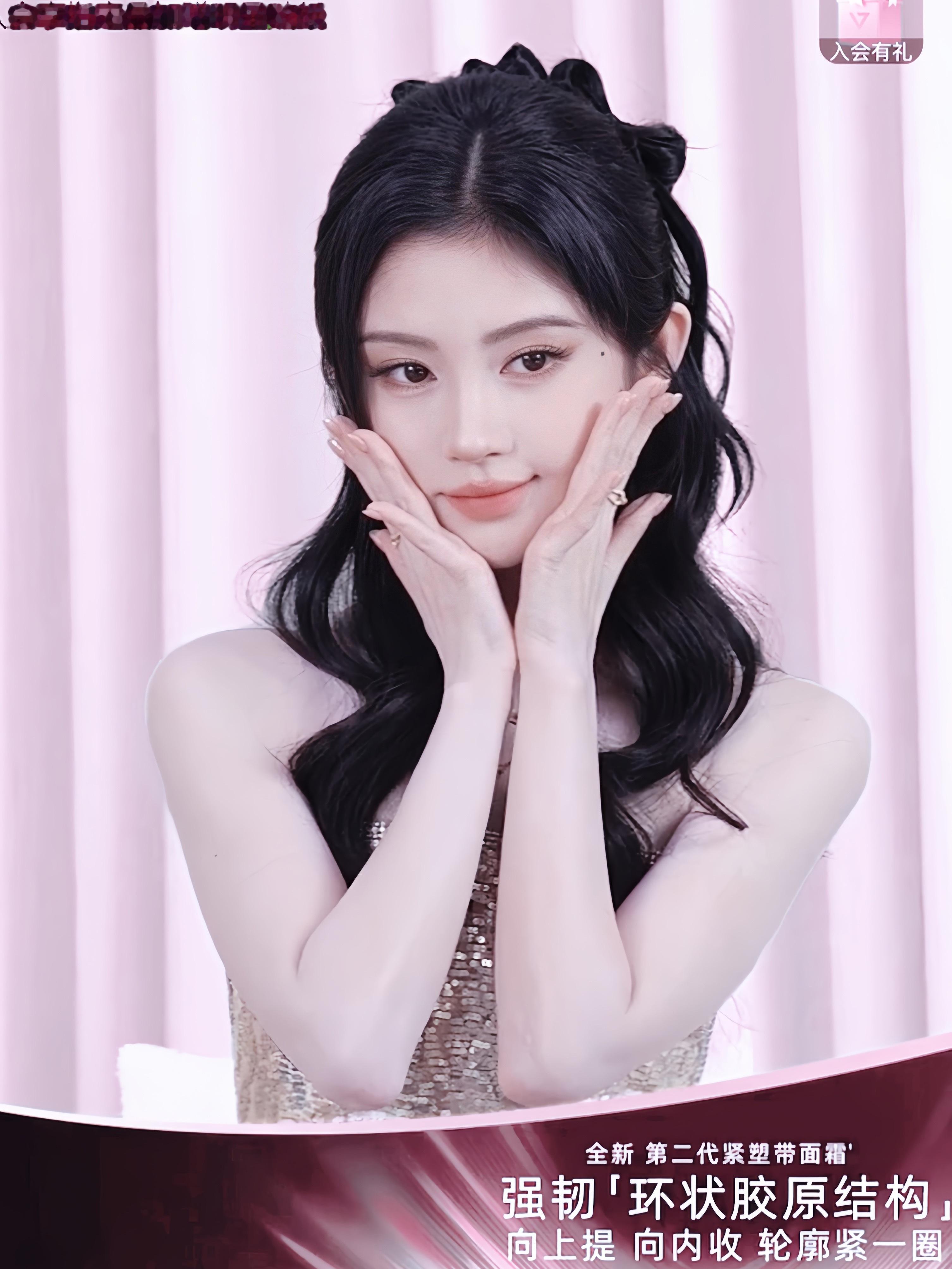 可爱小孩🥰怡丽丝尔品牌亚洲代言人鞠婧祎 ​​​